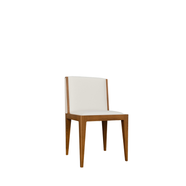 La struttura in legno di frassino incornicia la seduta imbottita. Malibù è una sedia comoda dal design semplice e al tempo stesso attento ai dettagli.